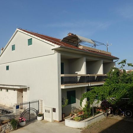 Apartment Tonka Vodice Exterior photo