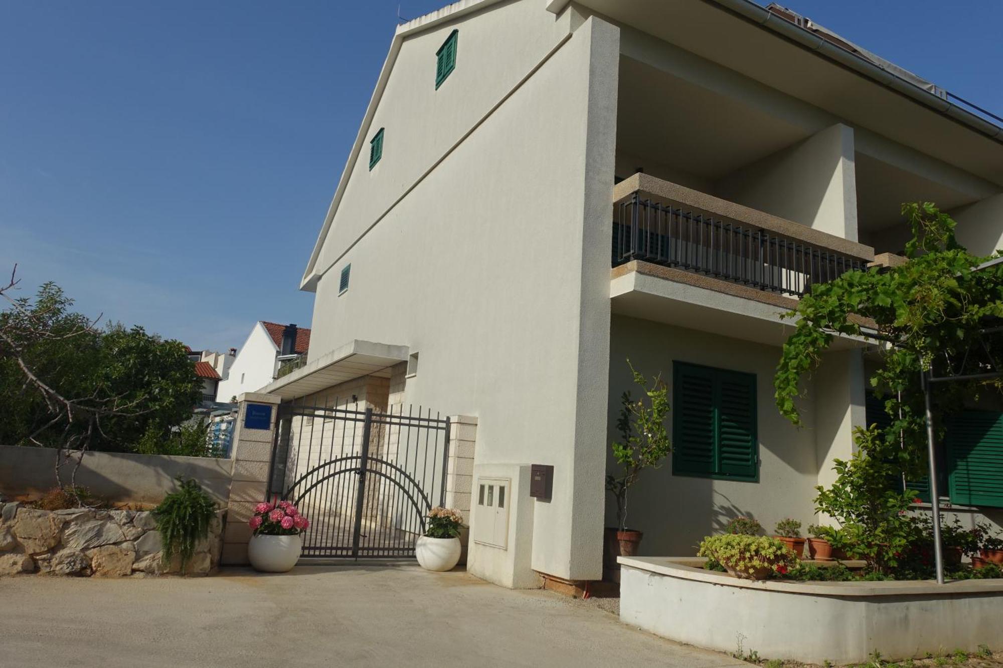 Apartment Tonka Vodice Exterior photo